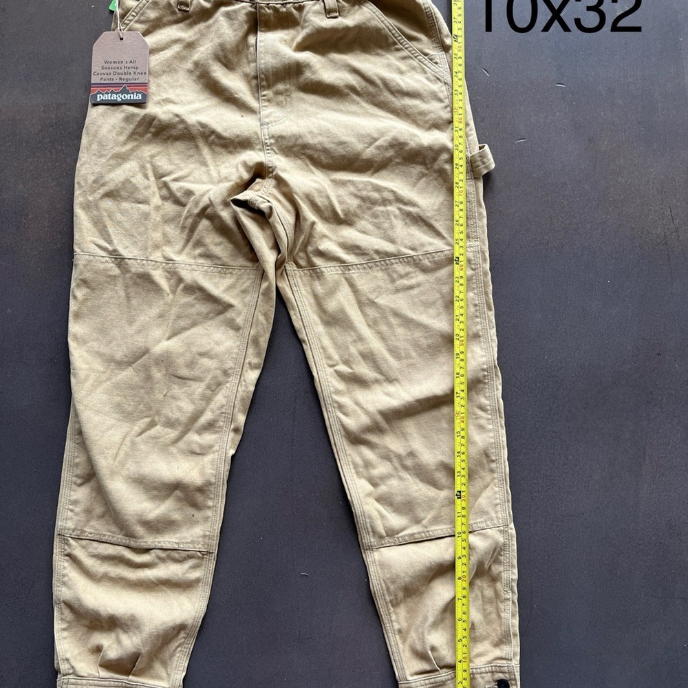 Patagonia Women's Cargo painter Pants in Tan